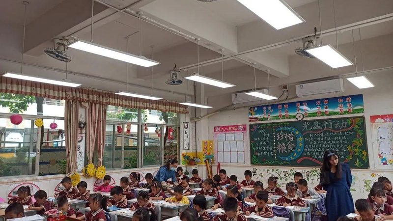 色温：影响老人睡眠质量的关键因素